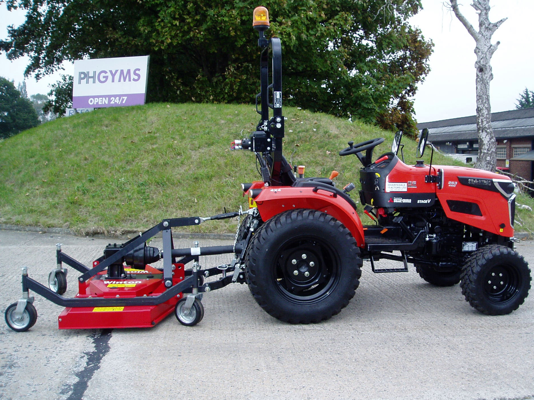 COMPACT TRACTORS AND A SELECTION OF REAR EQUIPMENT